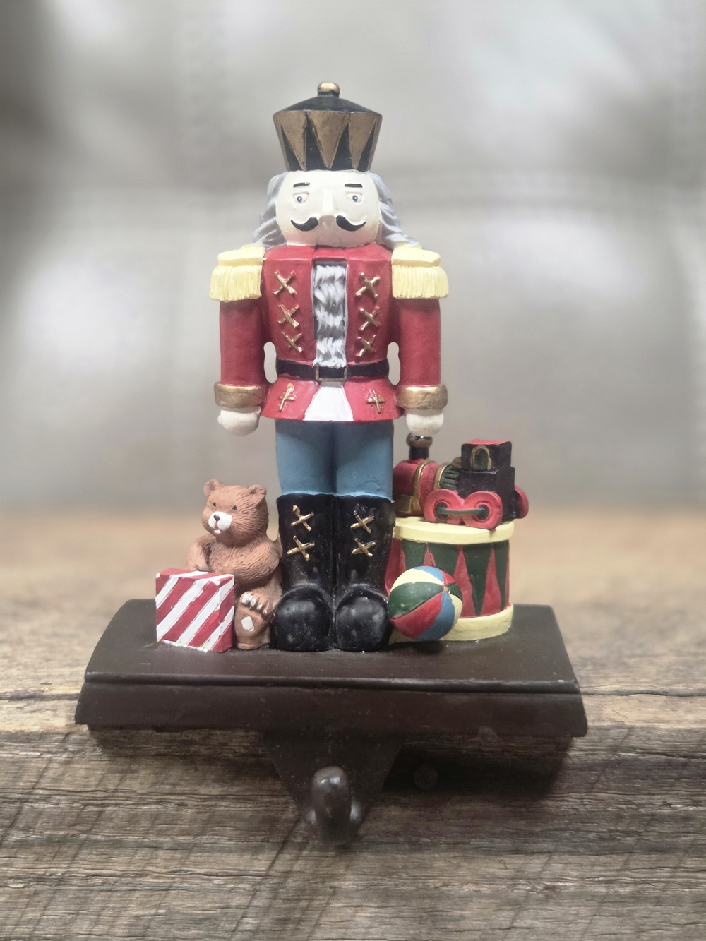 Vintage Hand-Painted Resin Nutcracker Soldier Stocking Holder w/ Teddy Bear 1Q